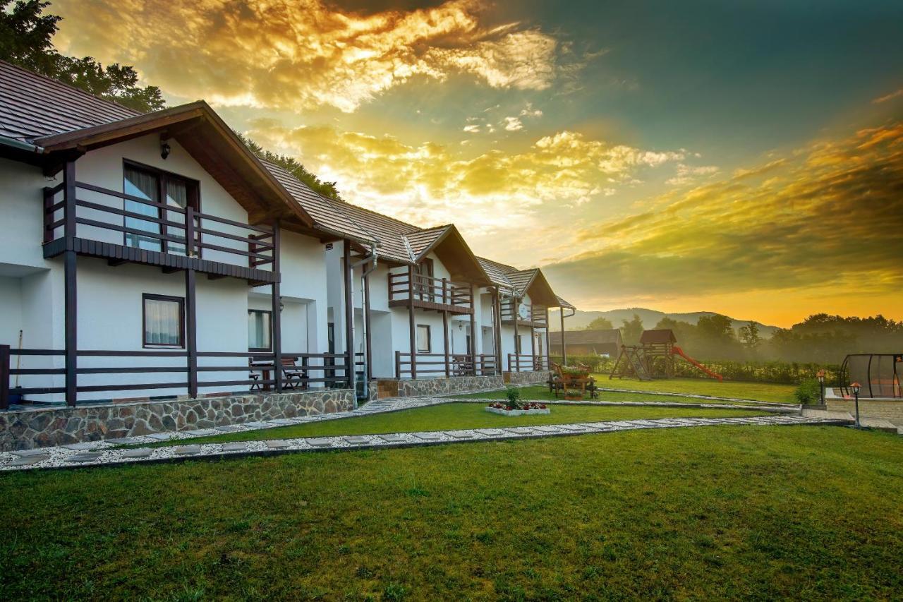 Pallos Apartments Совата Екстер'єр фото