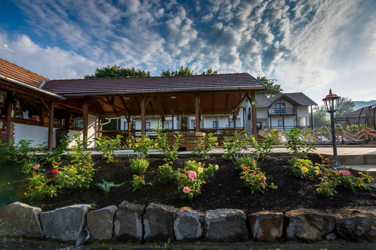 Pallos Apartments Совата Екстер'єр фото