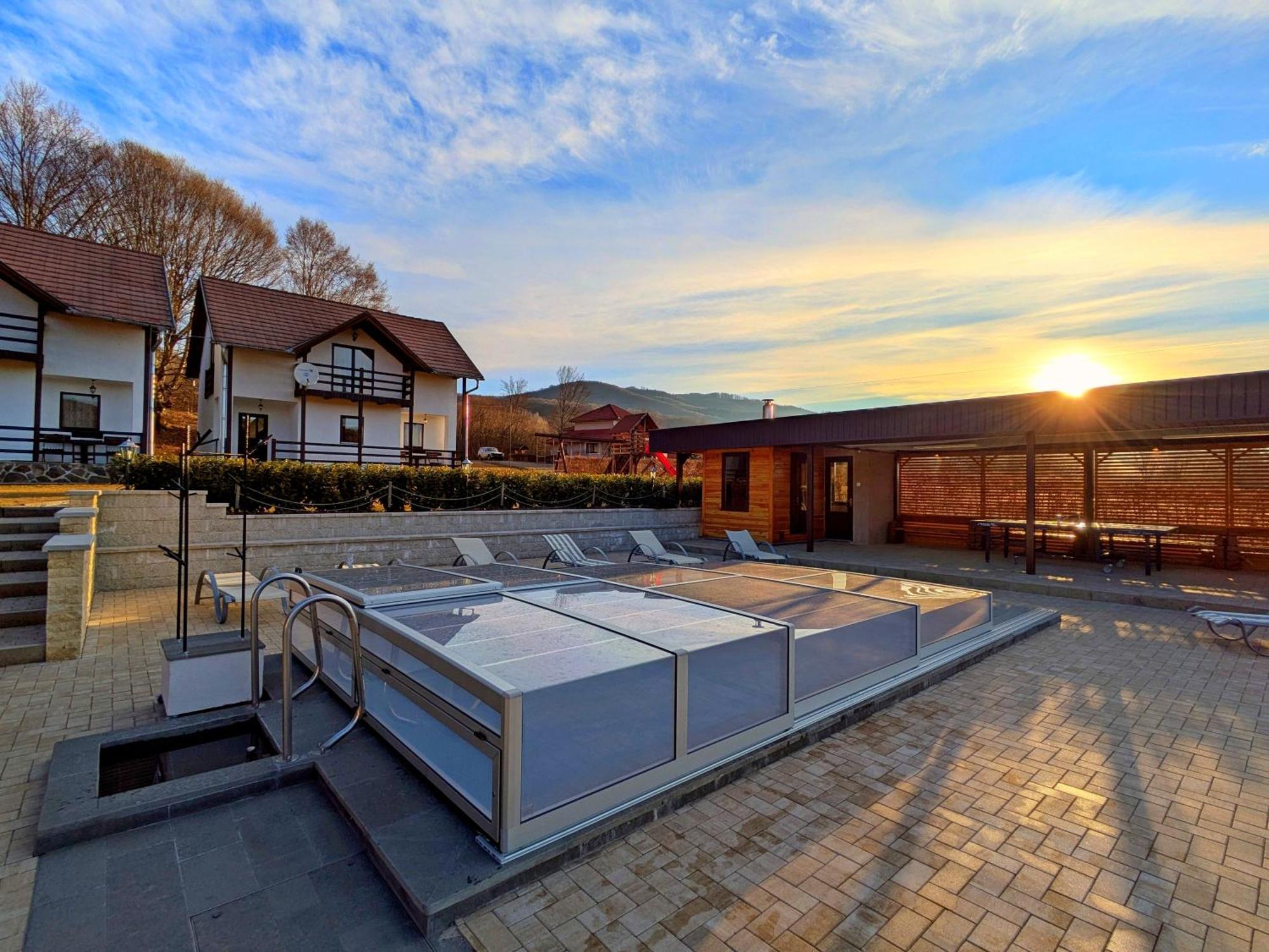 Pallos Apartments Совата Екстер'єр фото